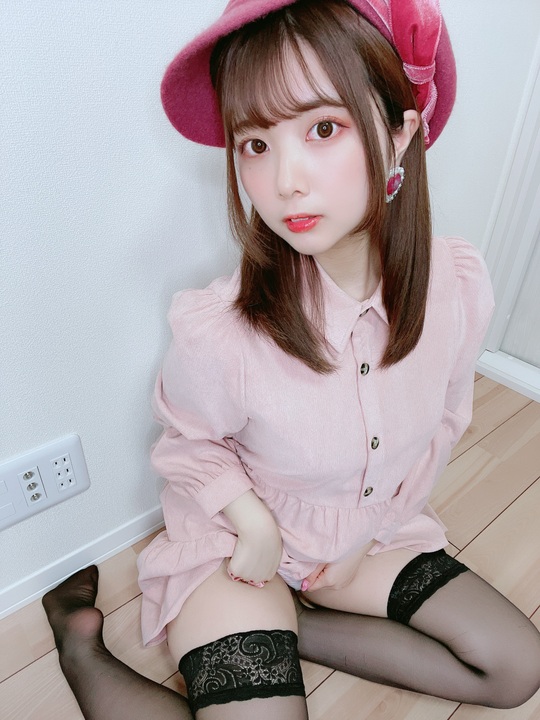 Tomiko (とみこ) NO.001 Fantia nov 2021.jpg